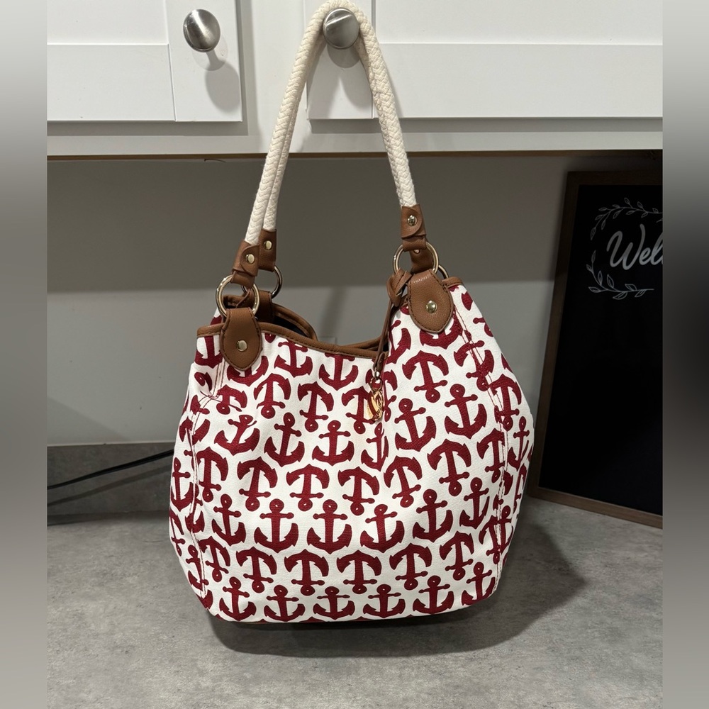 Tommy Hilfiger red anchor tote bag! Great Condition!!